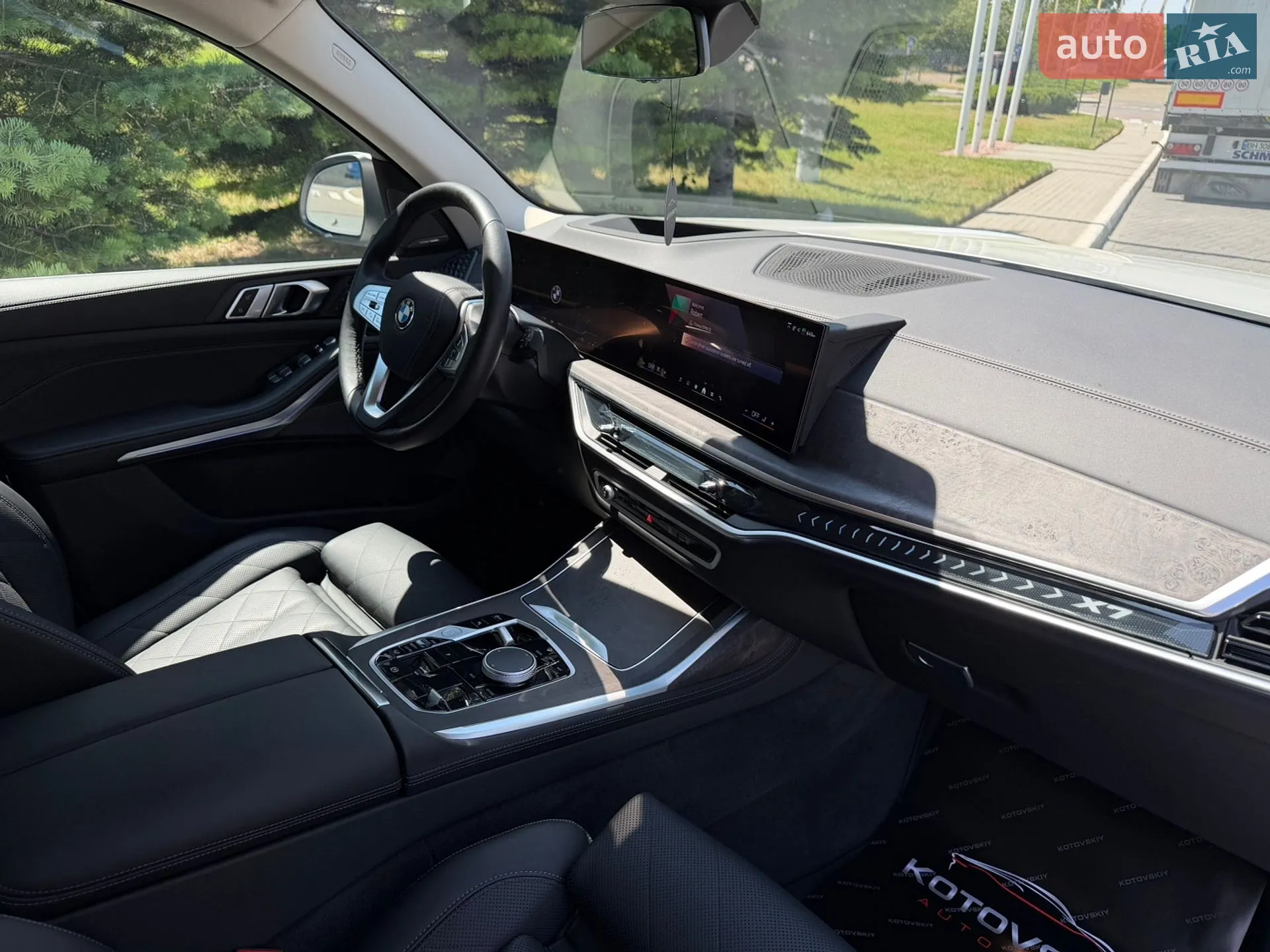 2025 BMW X7 - мініатюра 12