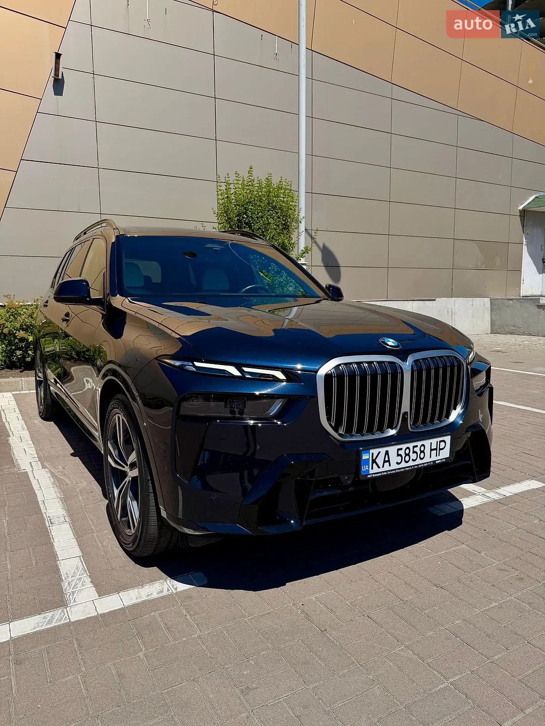 2023 BMW X7 - мініатюра 3