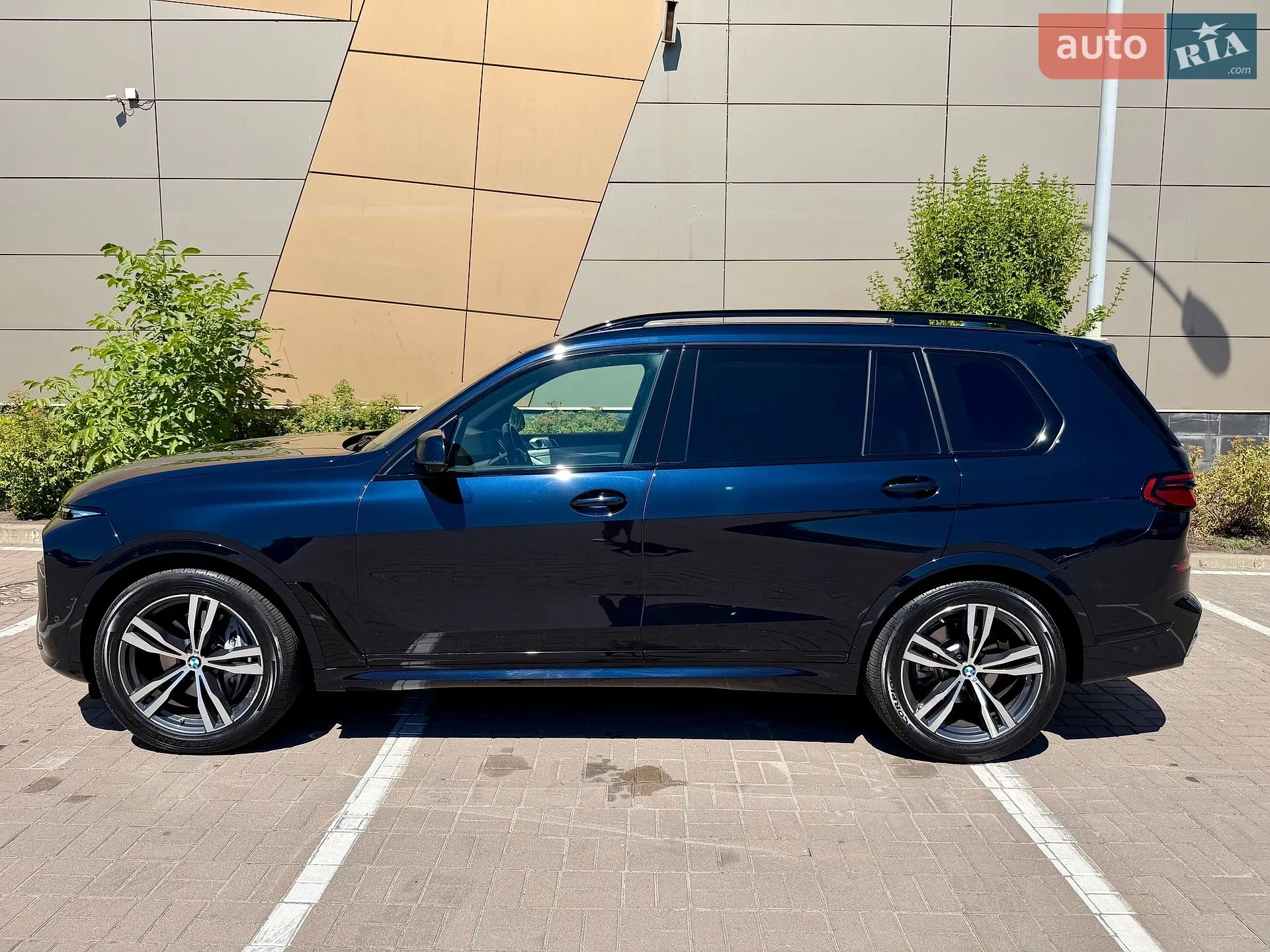 2023 BMW X7 - мініатюра 8