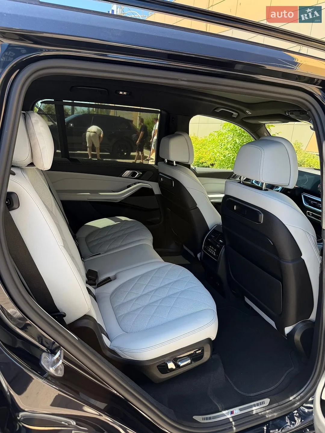 2023 BMW X7 - мініатюра 24