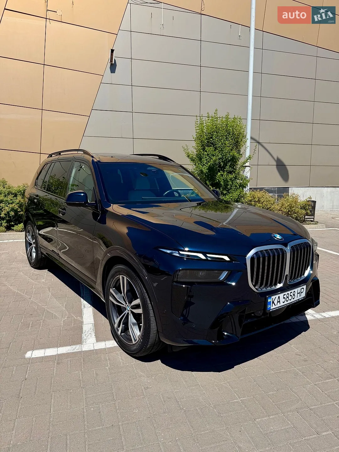 2023 BMW X7 - фото 1
