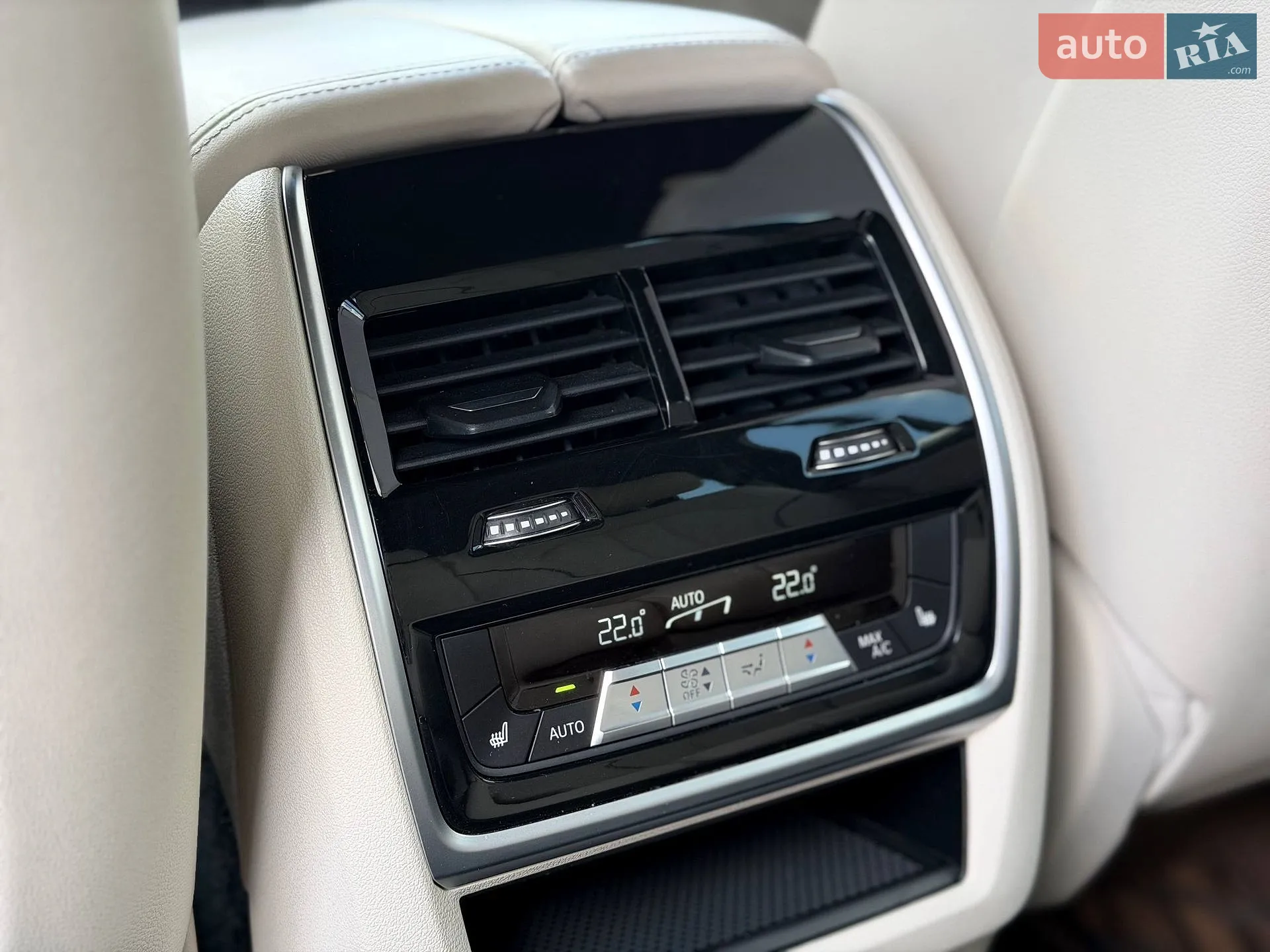 2021 BMW X7 - мініатюра 76