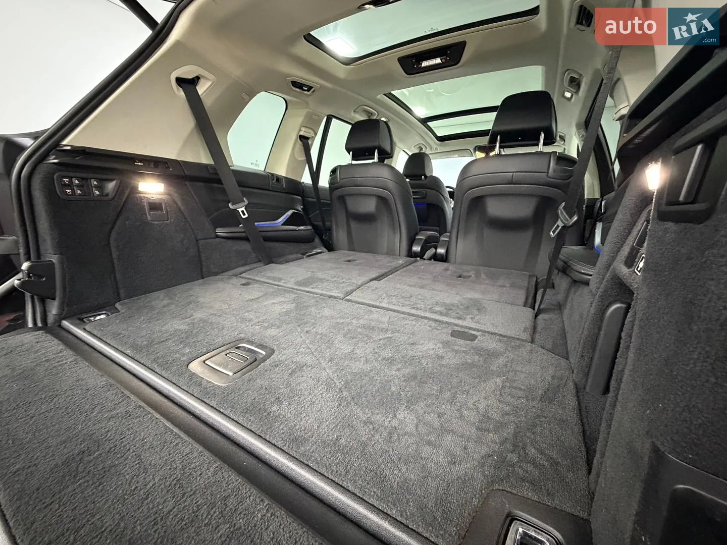 2021 BMW X7 - мініатюра 21