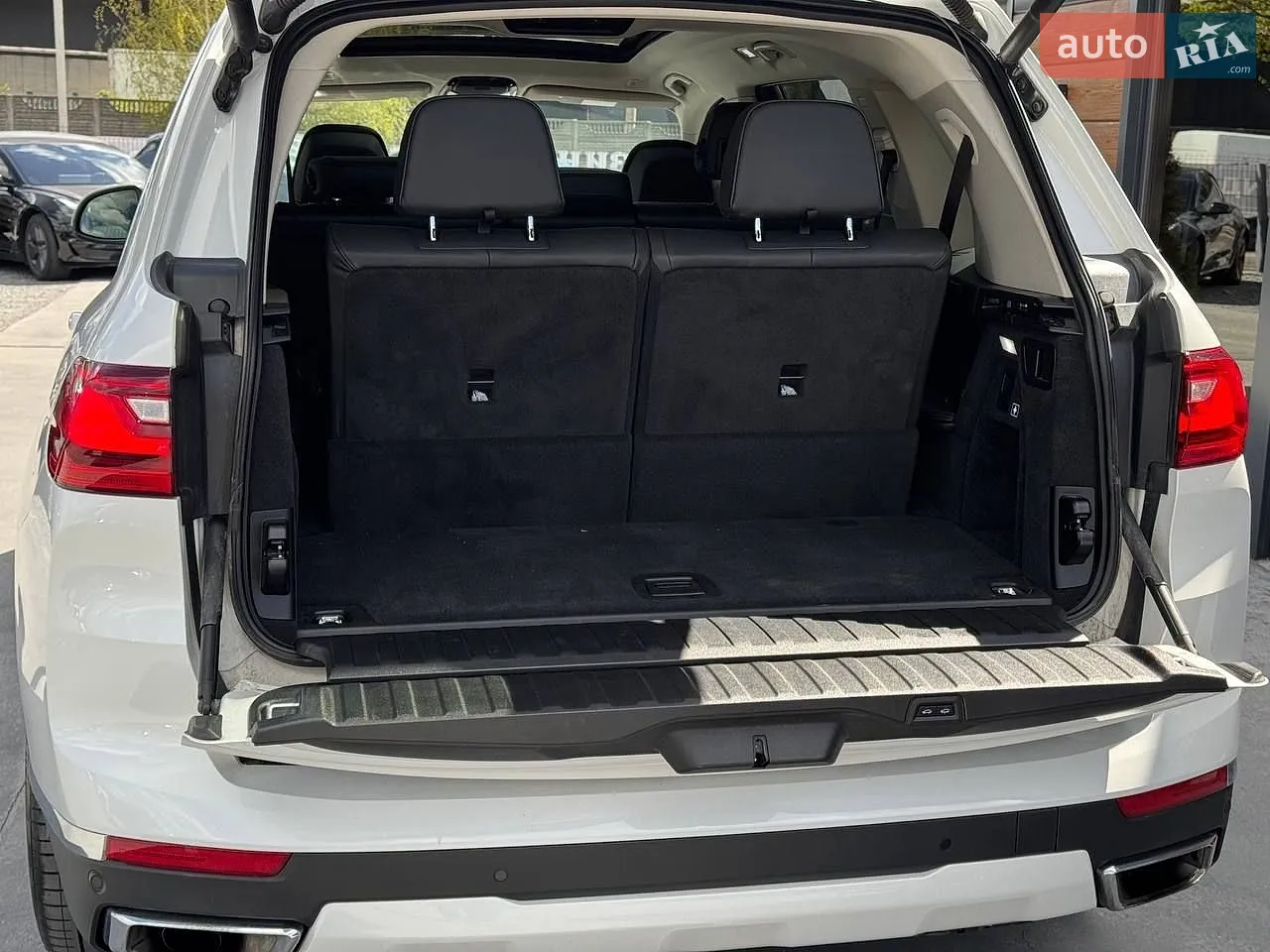 2020 BMW X7 - мініатюра 26
