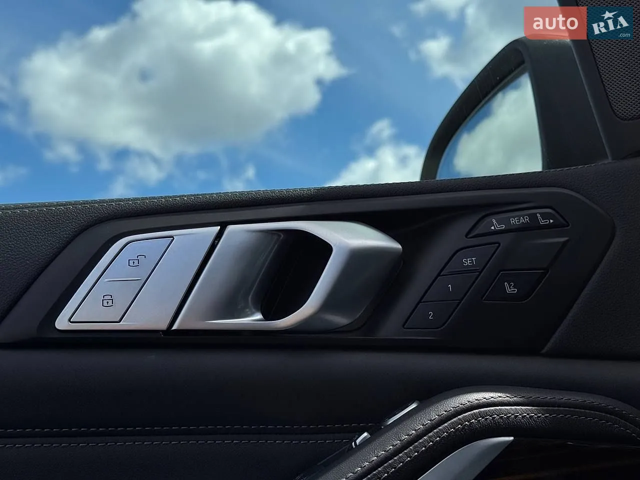 2020 BMW X7 - мініатюра 37