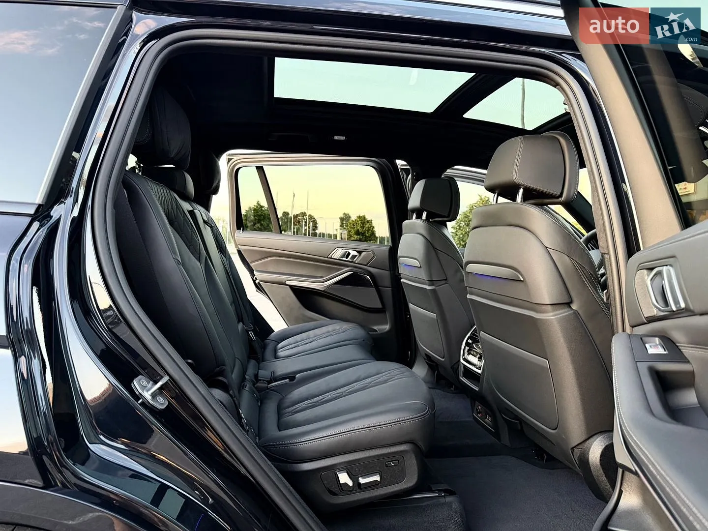 2020 BMW X7 - мініатюра 23
