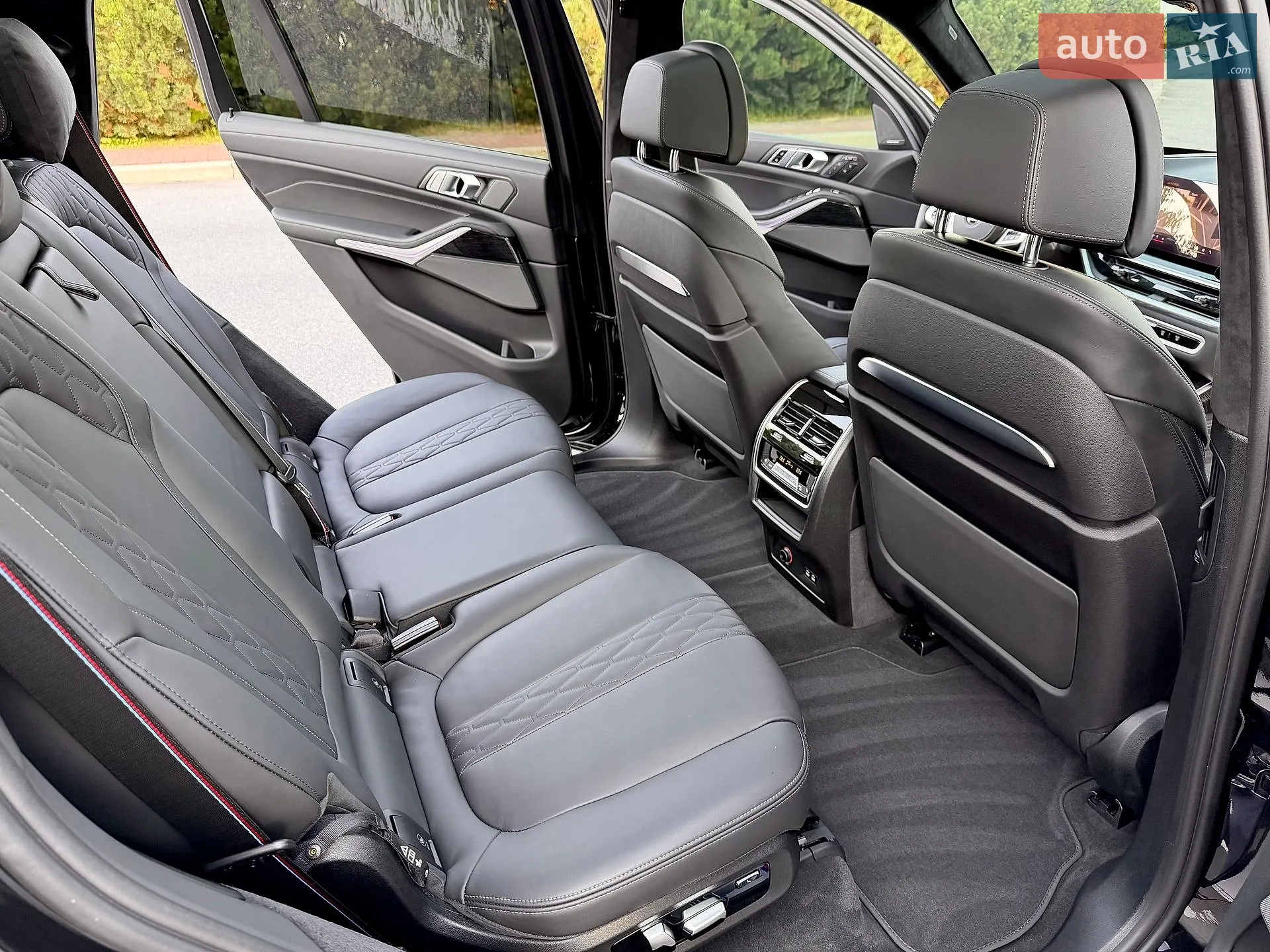 2023 BMW X7 - мініатюра 46