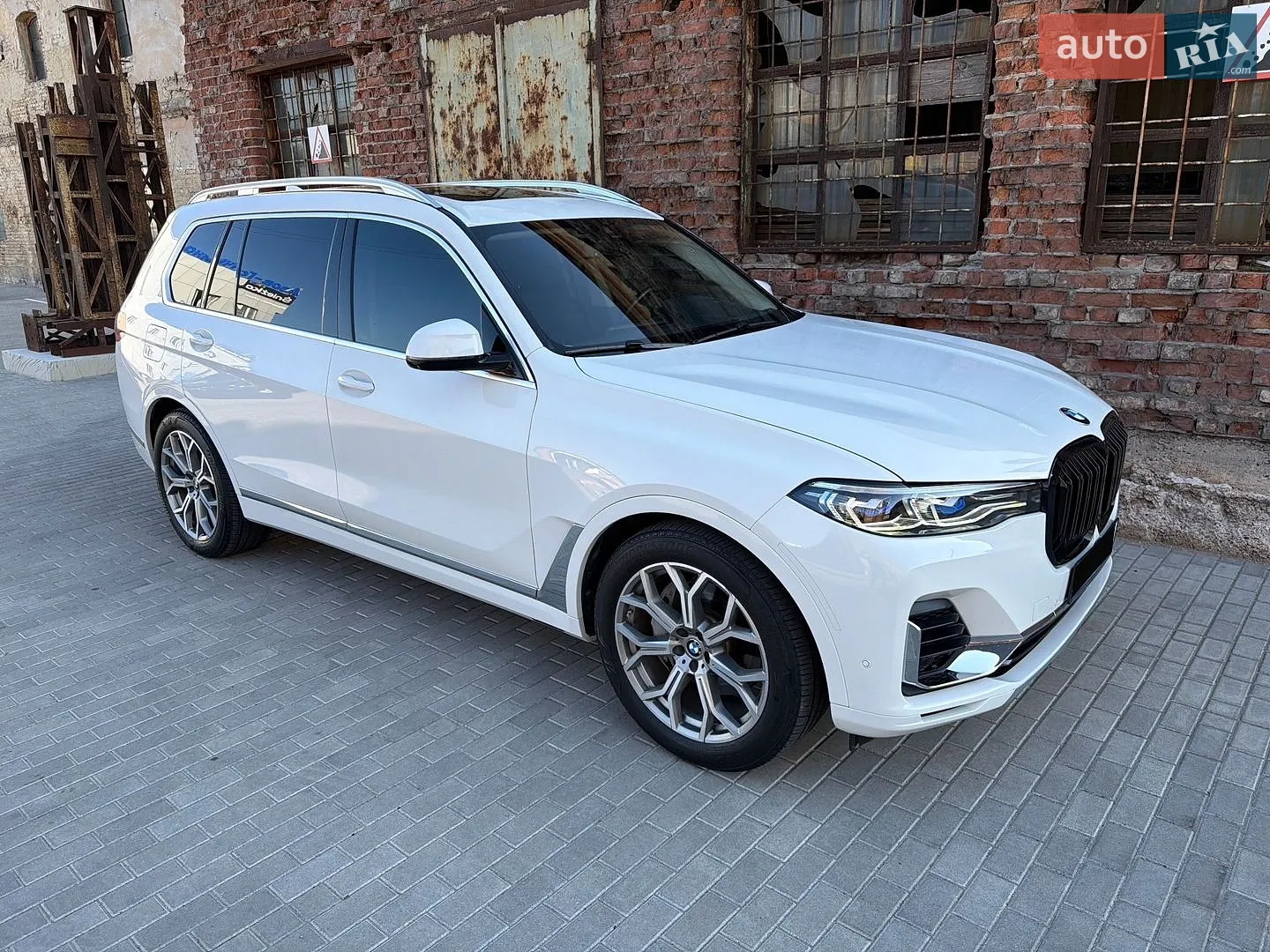 2020 BMW X7 - мініатюра 10