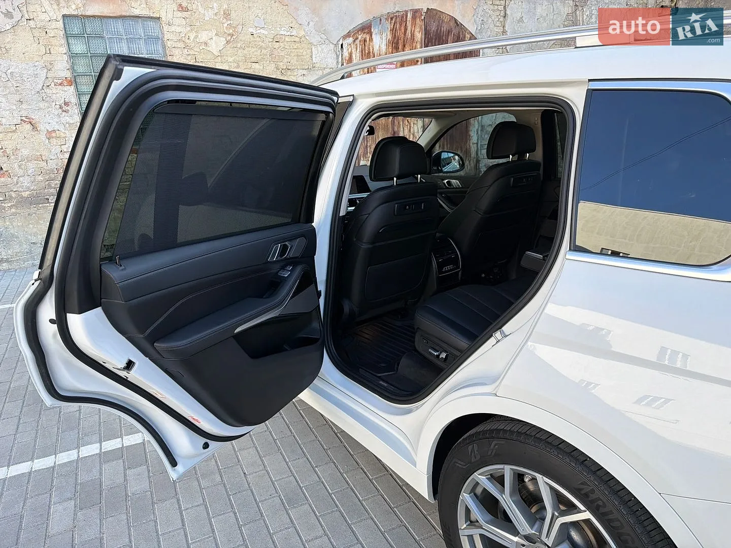 2020 BMW X7 - мініатюра 23