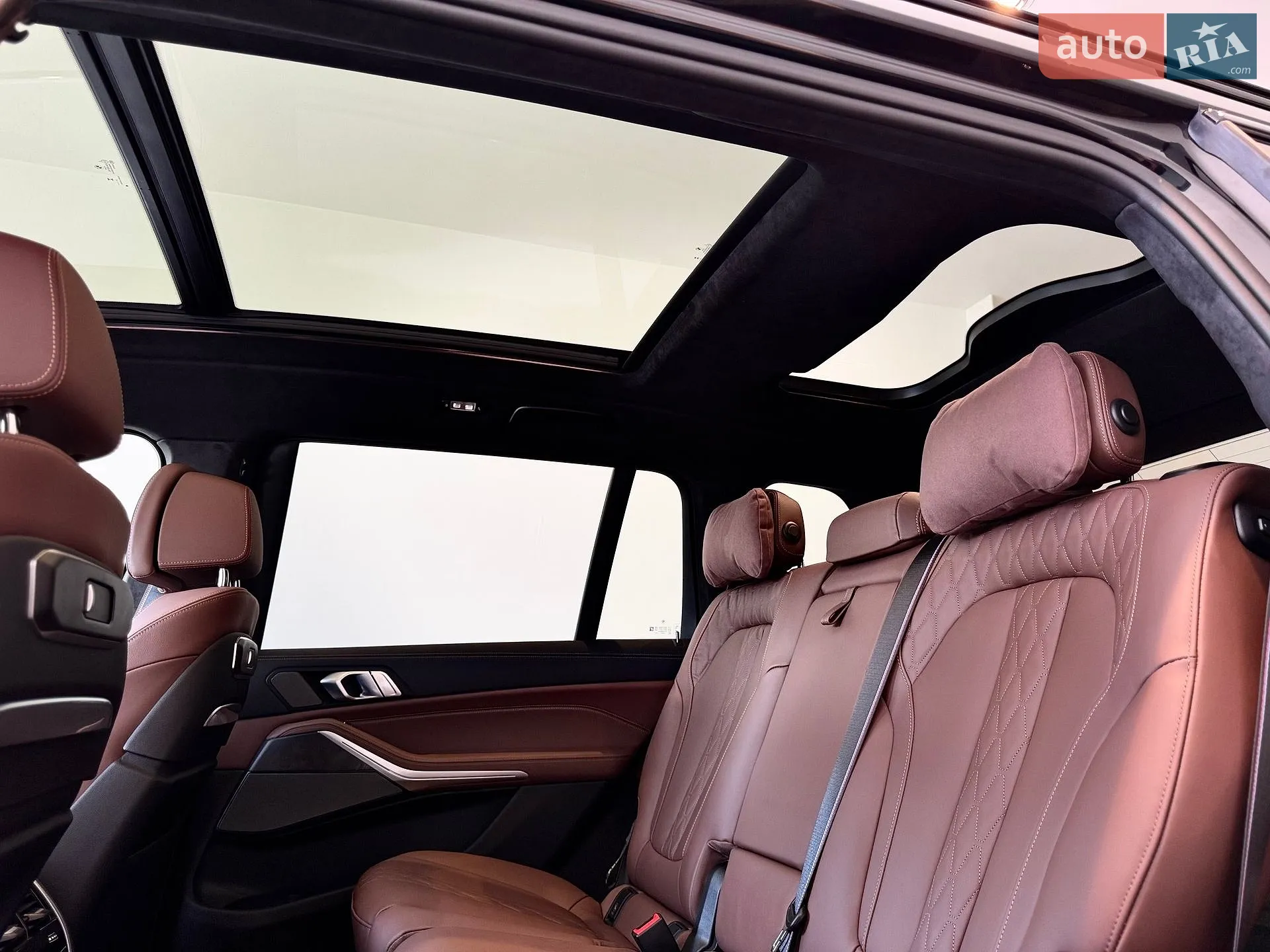 2025 BMW X7 - мініатюра 26