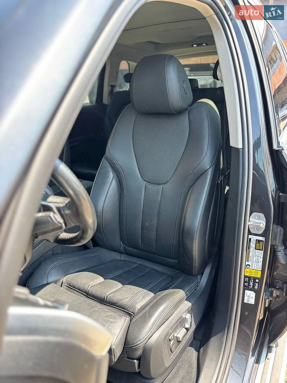 2021 BMW X7 - мініатюра 43