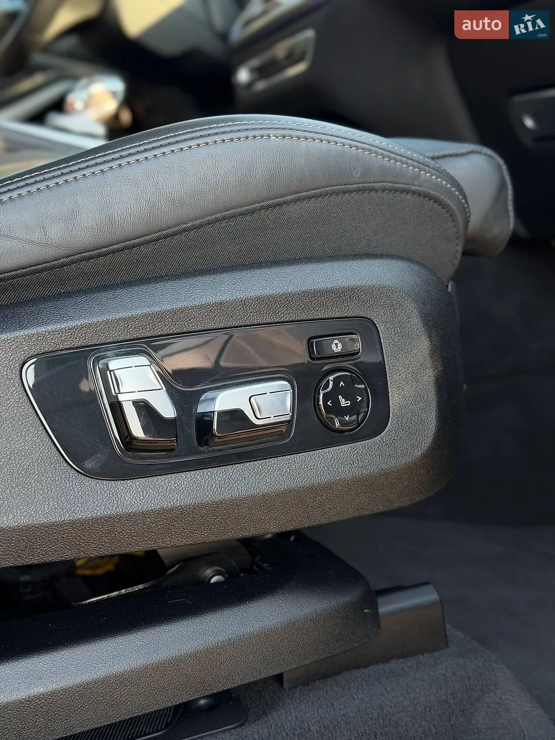 2021 BMW X7 - мініатюра 24