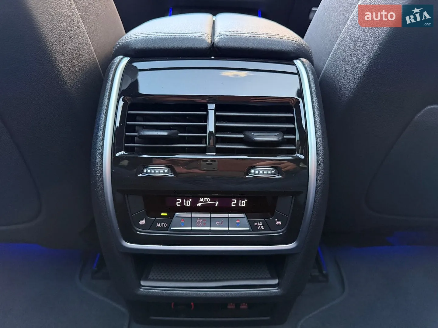 2023 BMW X7 - мініатюра 38