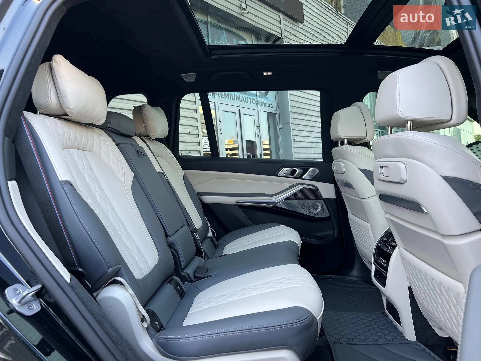 2025 BMW X7 - мініатюра 33