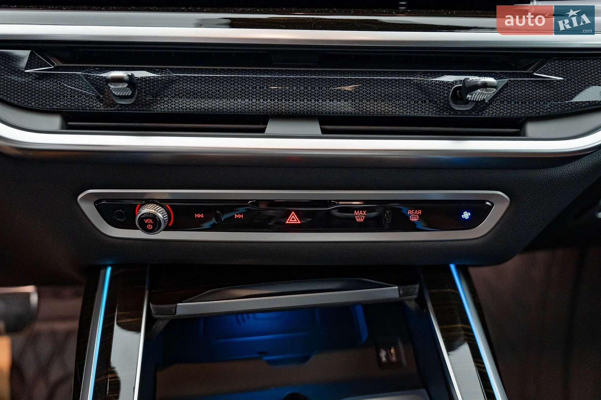2024 BMW X7 - мініатюра 23