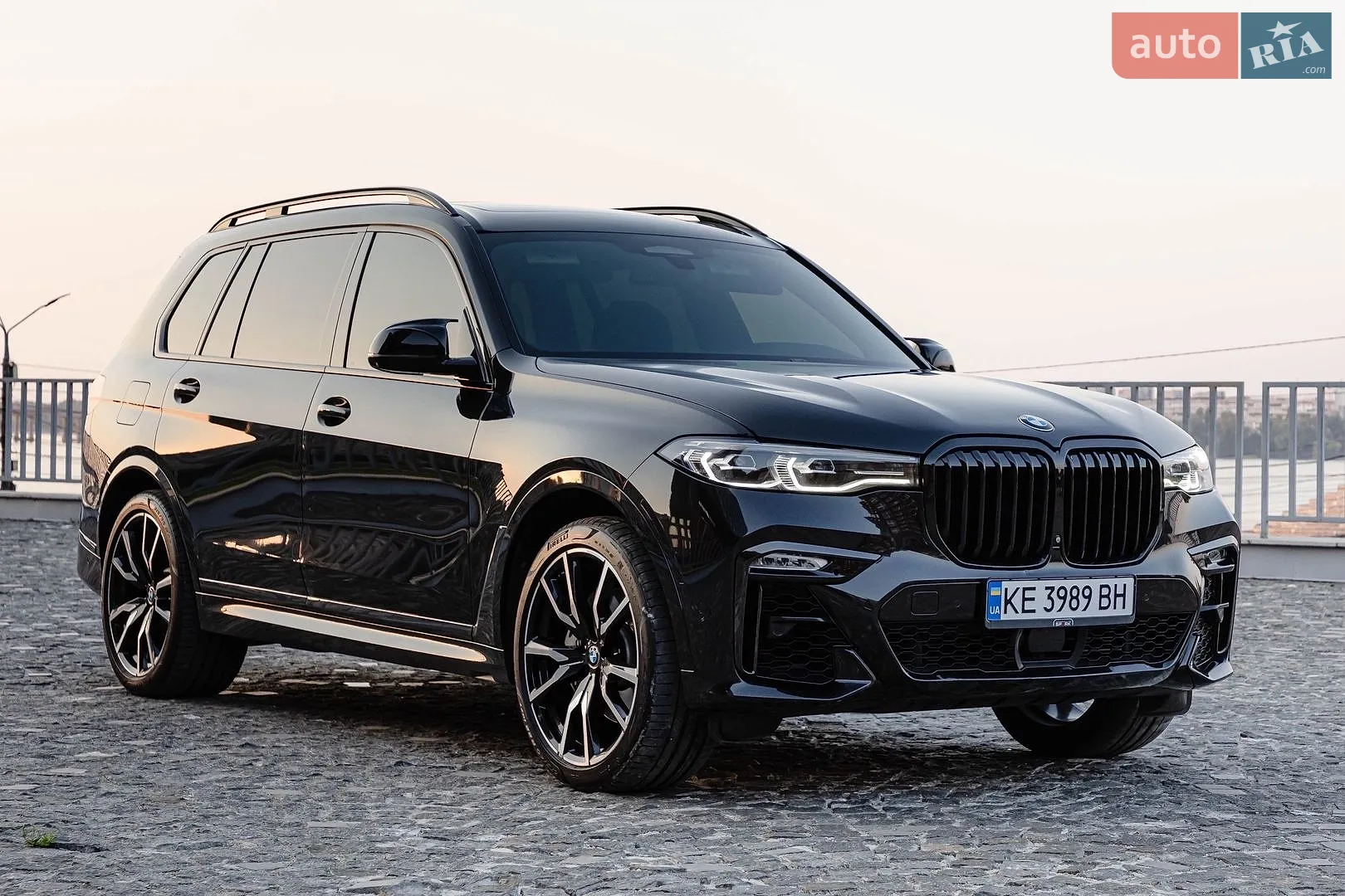 2019 BMW X7 - фото 1