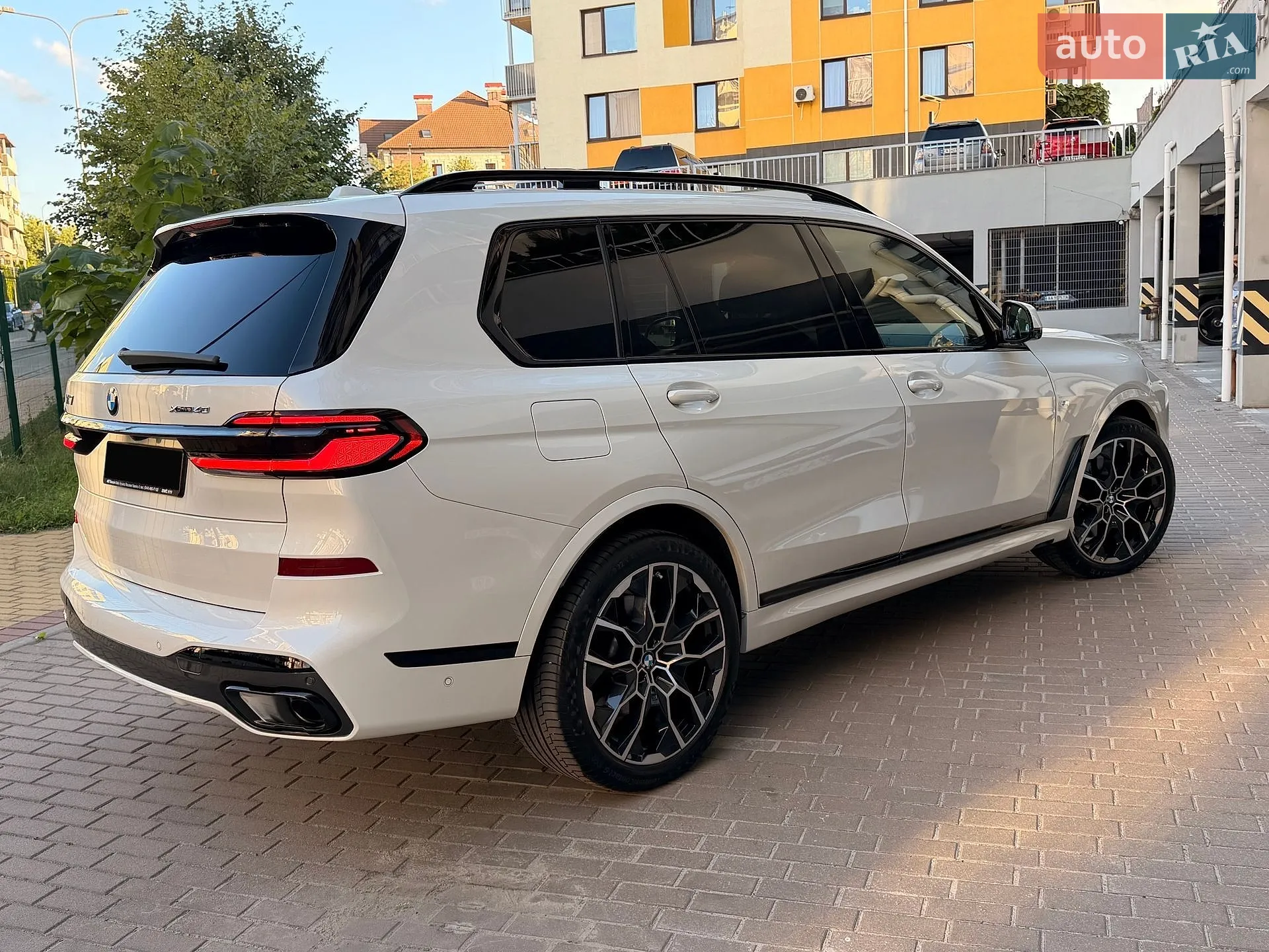 2023 BMW X7 - мініатюра 7