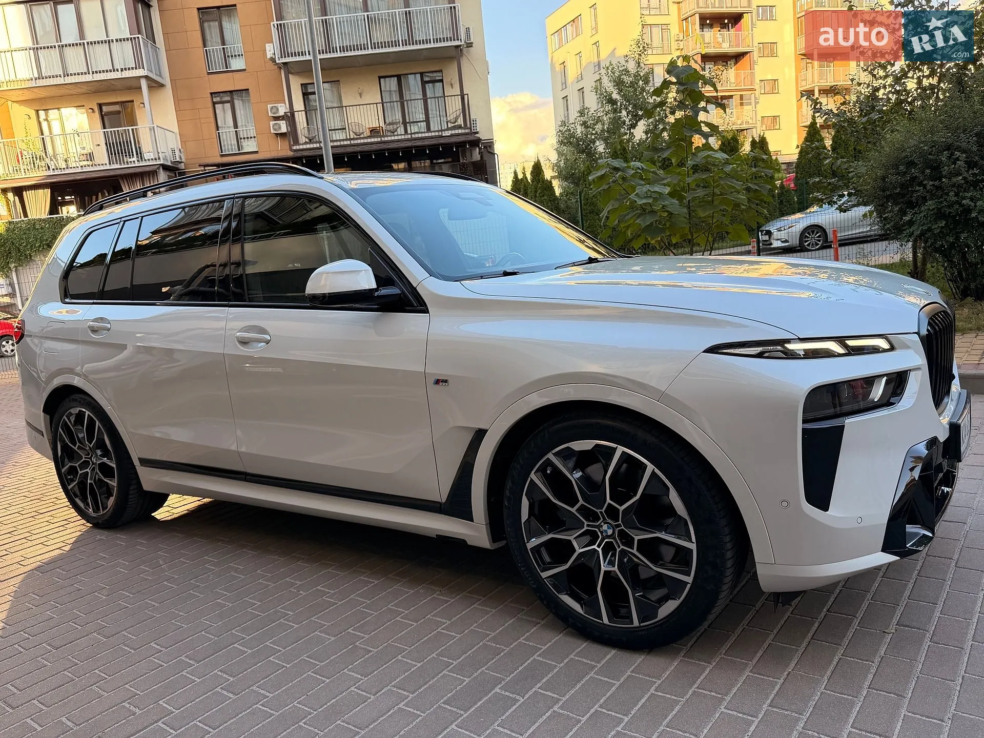 2023 BMW X7 - мініатюра 23