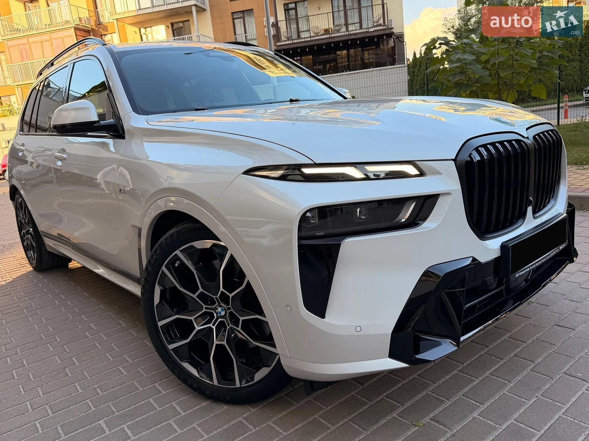 2023 BMW X7 - мініатюра 27