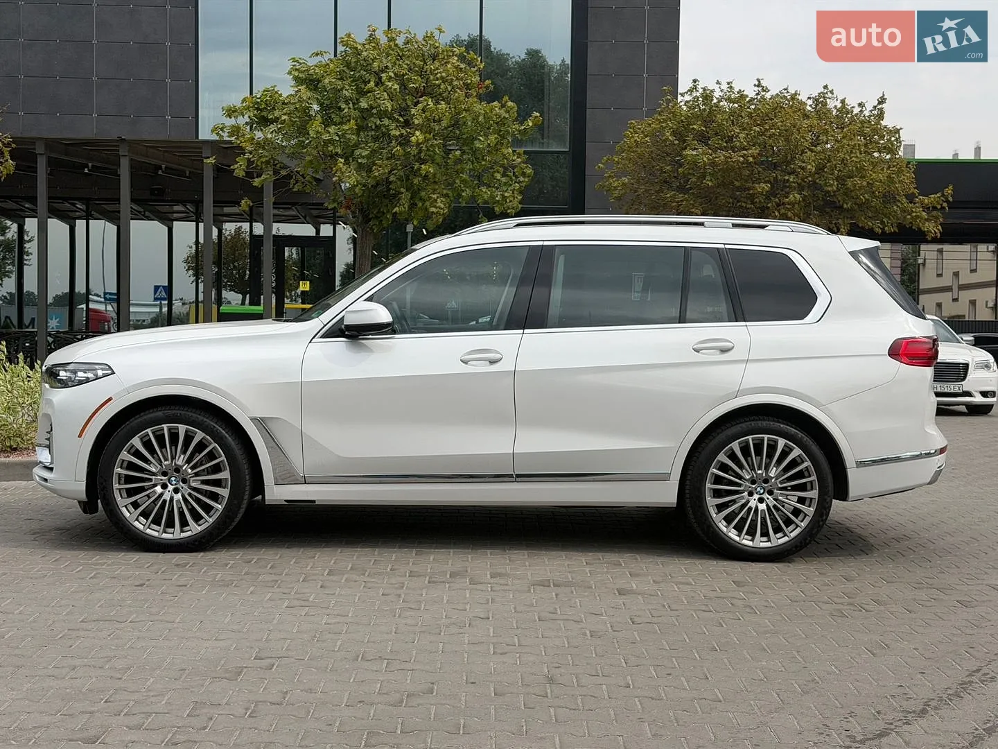 2021 BMW X7 - мініатюра 7