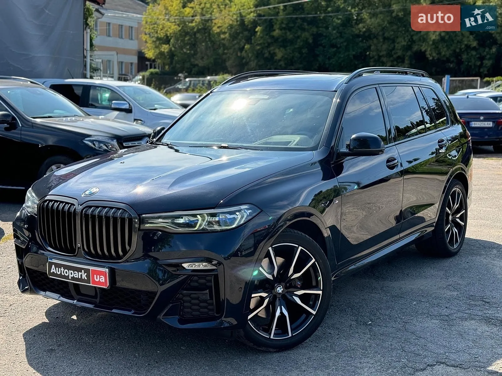 2022 BMW X7 - фото 1