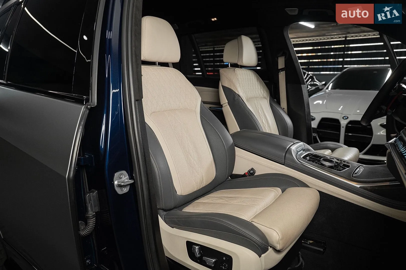 2023 BMW X7 - мініатюра 23