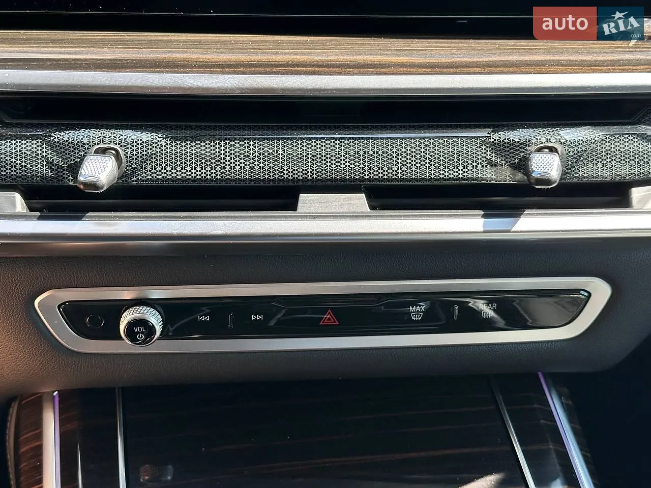 2023 BMW X7 - мініатюра 31