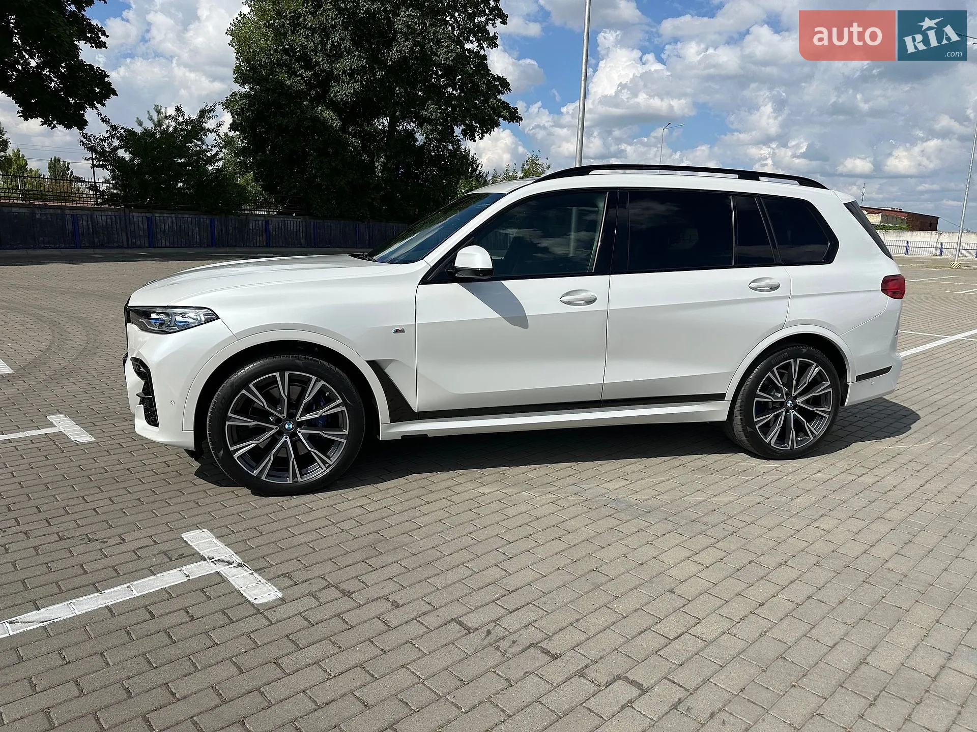2021 BMW X7 - мініатюра 40
