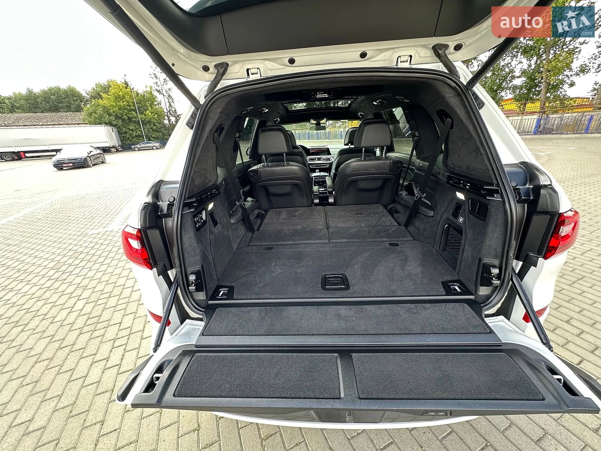 2021 BMW X7 - мініатюра 124