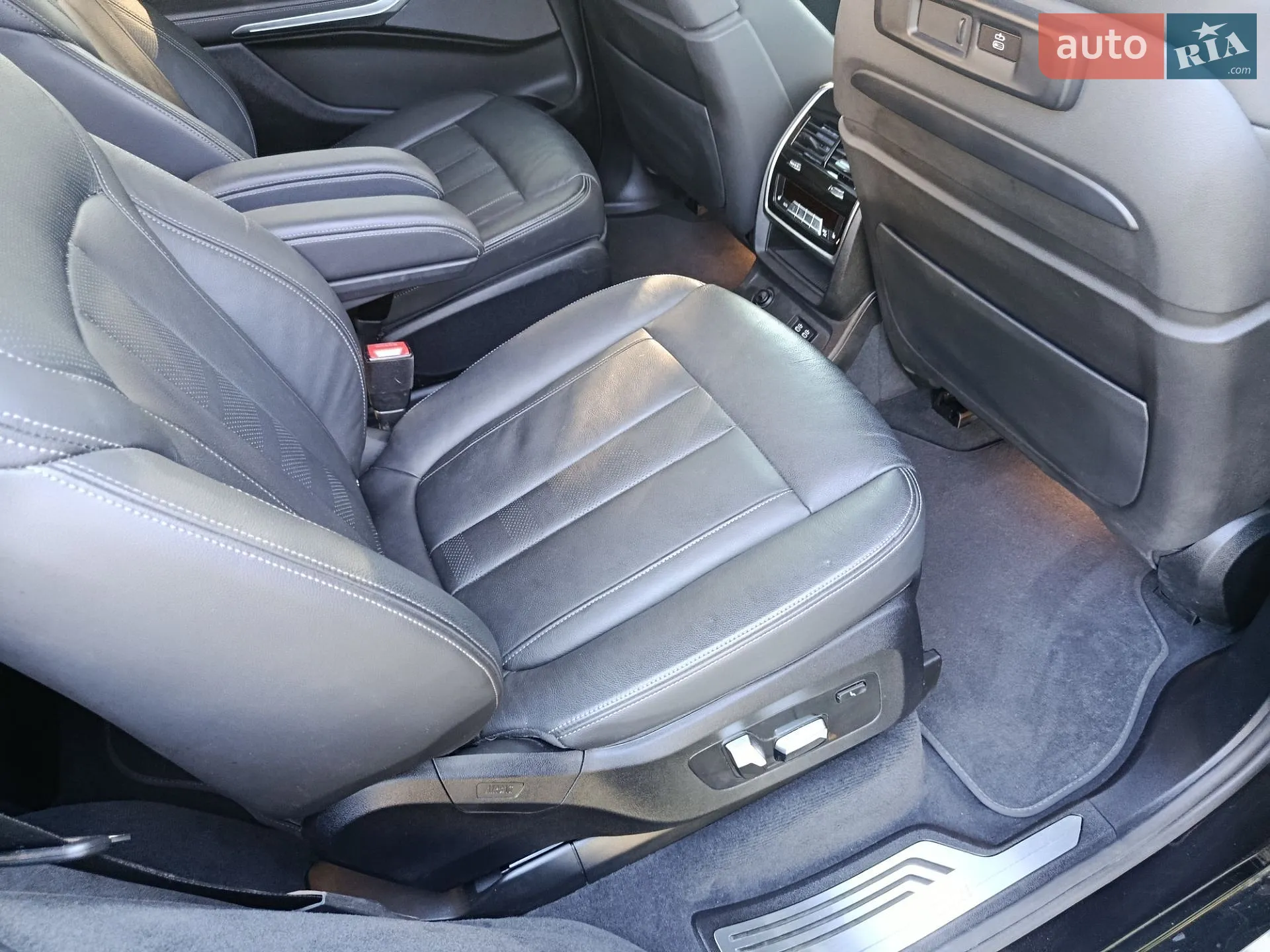 2019 BMW X7 - мініатюра 20