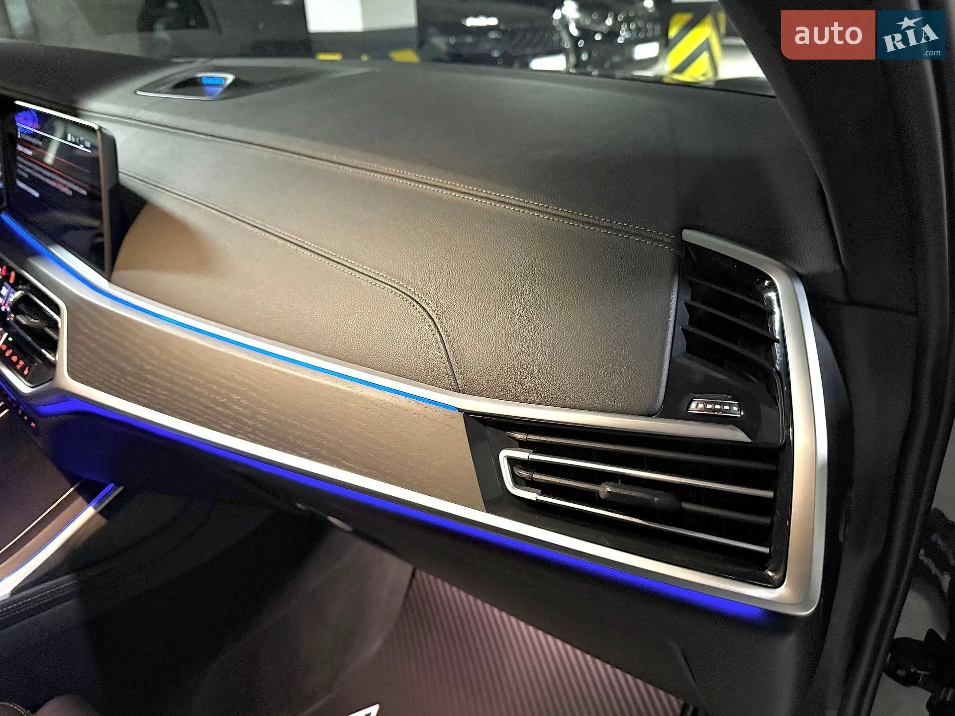2022 BMW X7 - мініатюра 37