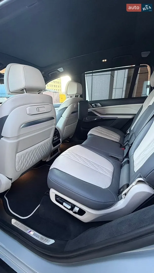 2022 BMW X7 - мініатюра 21