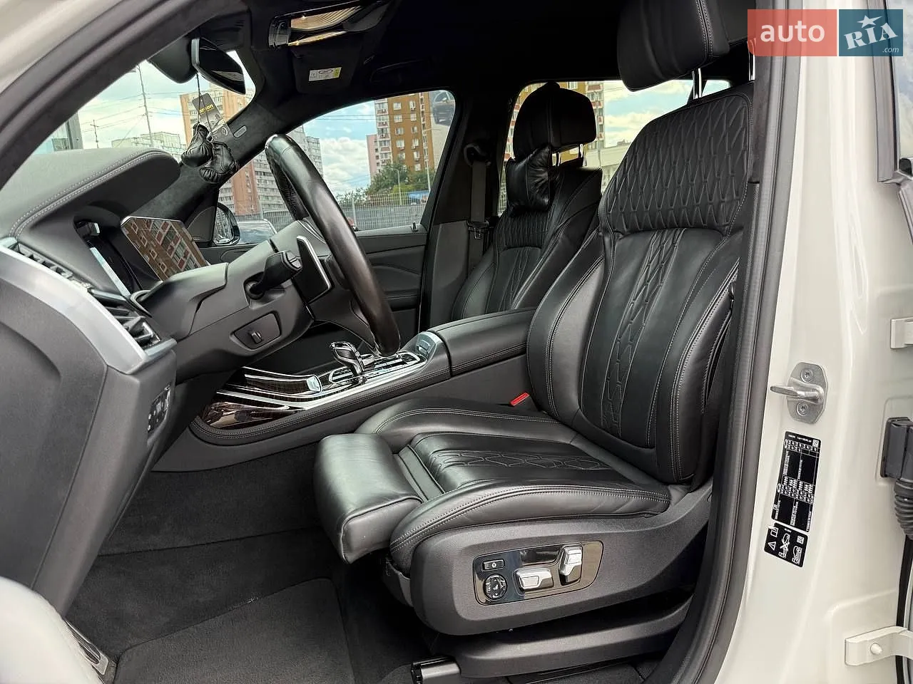 2021 BMW X7 - мініатюра 9