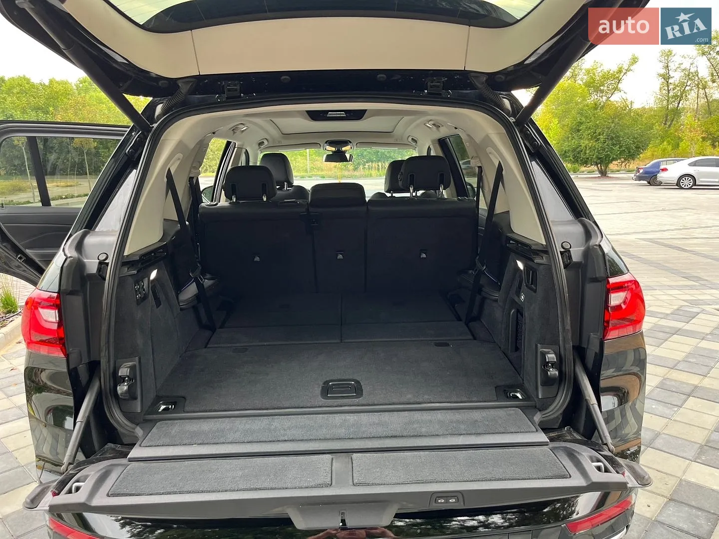 2019 BMW X7 - мініатюра 21