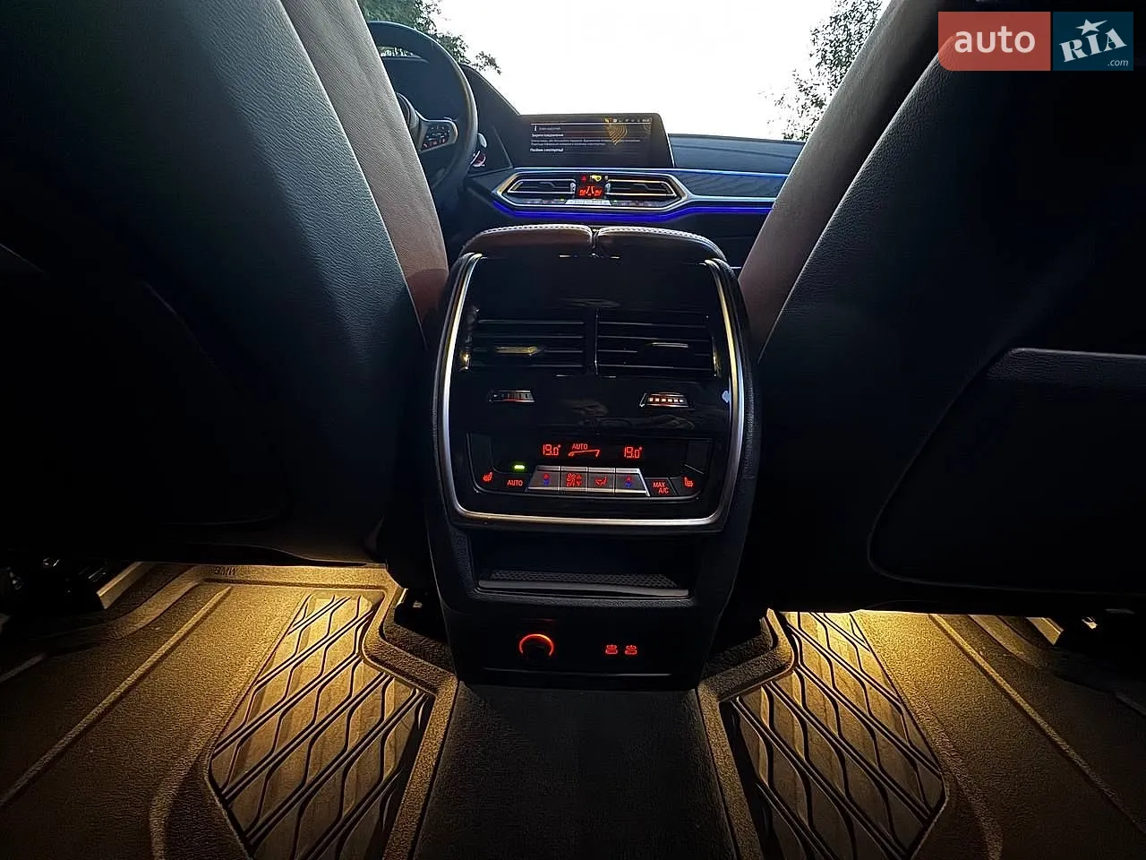2022 BMW X7 - мініатюра 23