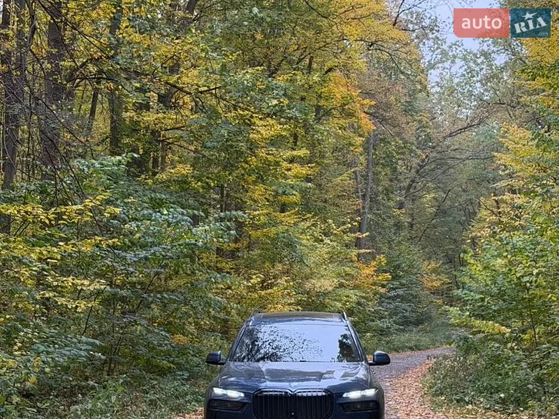 BMW X7 2021