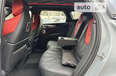Позашляховик / Кросовер BMW XM 2023 в 