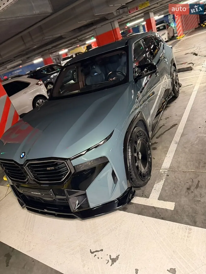 2023 BMW XM - фото 1