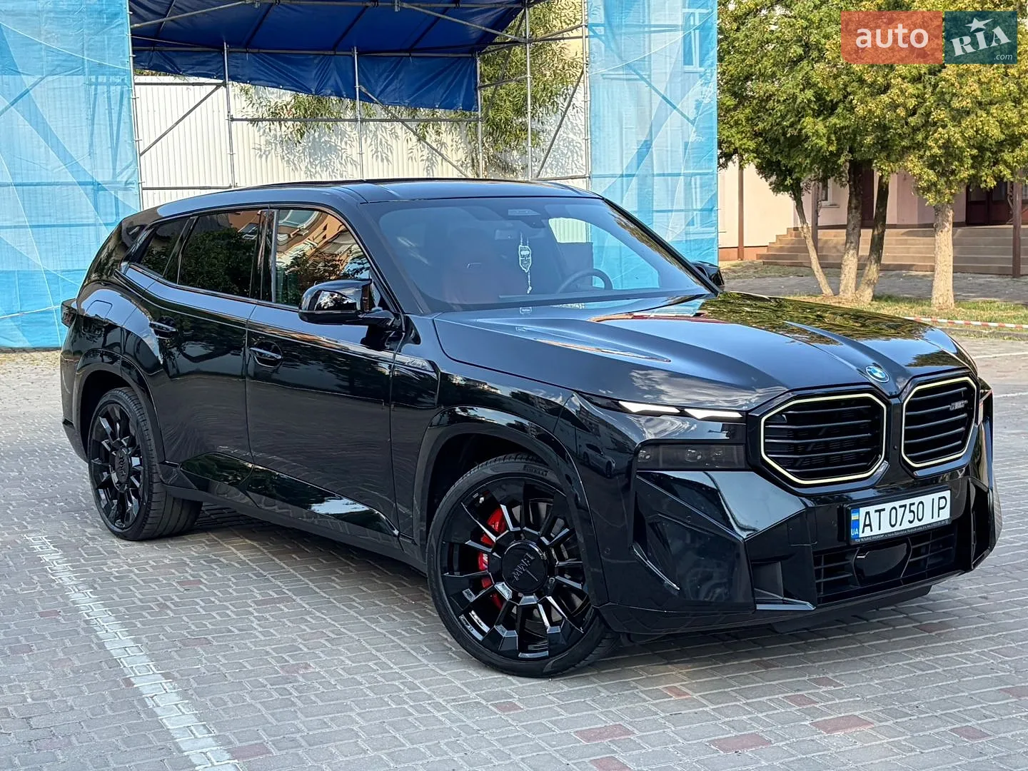 2025 BMW XM - фото 1