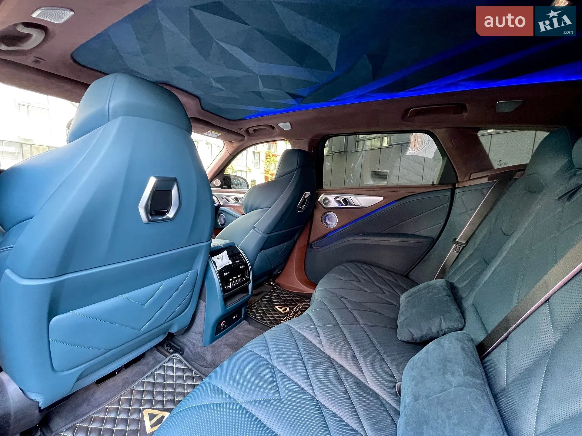 2025 BMW XM - мініатюра 71