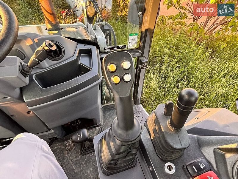 Екскаватор навантажувач Bobcat 730 2021 в Києві