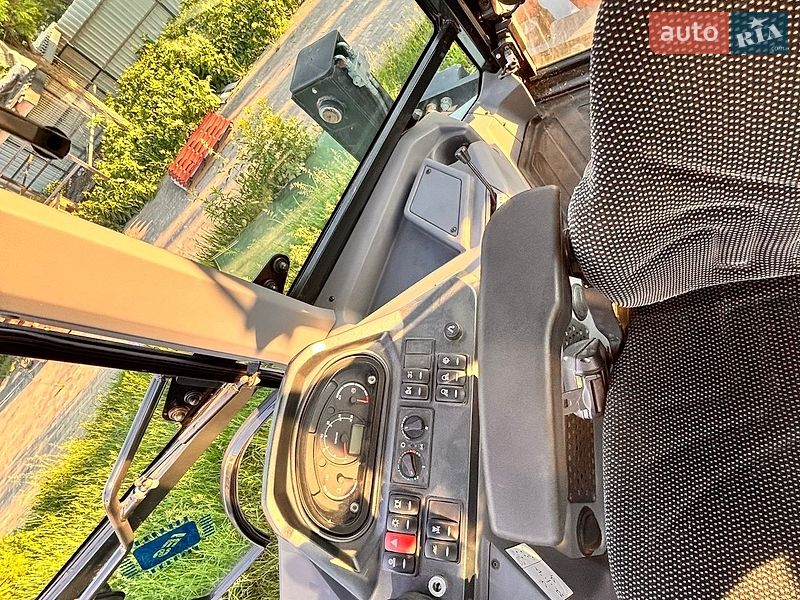 Екскаватор навантажувач Bobcat 730 2021 в Києві