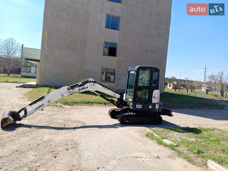 Миниэкскаватор Bobcat E32 2011 в Павлограде фото 7 Миниэкскаватор Bobcat E32 2011 в Павлограде