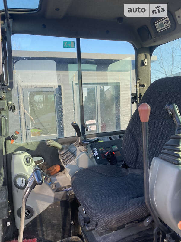 Гусеничный экскаватор Bobcat E 2013 в Луцке фото 5 Гусеничный экскаватор Bobcat E 2013 в Луцке