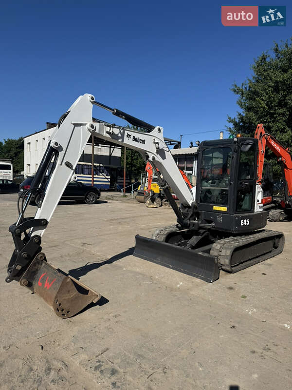 Миниэкскаватор Bobcat E 2020 в Луцке