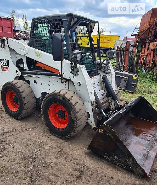 Минипогрузчик Bobcat S220 2006 в 