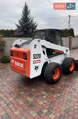 Фронтальный погрузчик Bobcat S220 2007 в 
