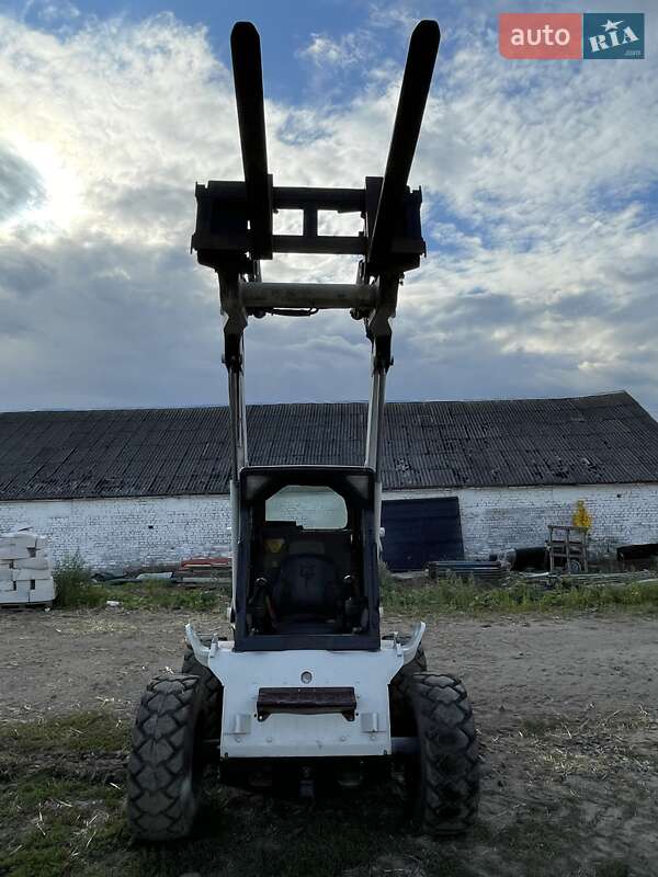 Минипогрузчик Bobcat S220 2010 в Луцке