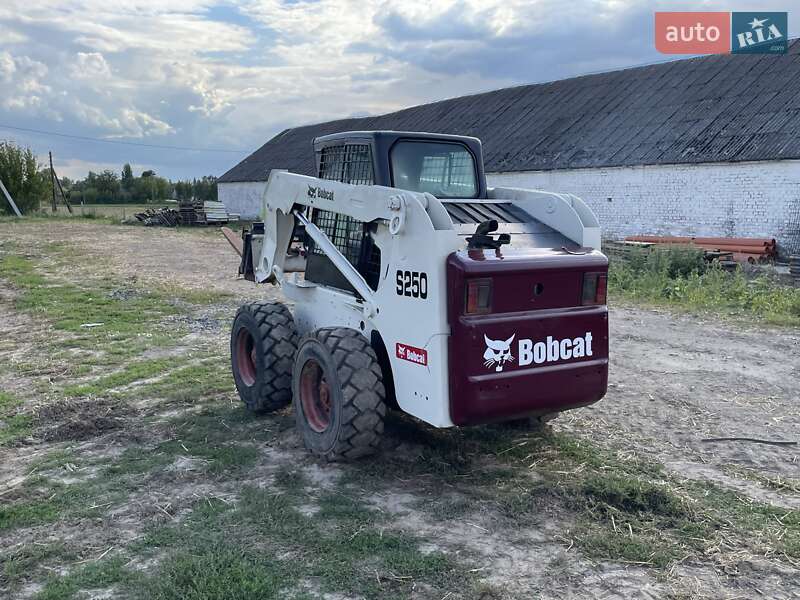 Минипогрузчик Bobcat S220 2010 в Луцке