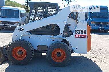 Минипогрузчик Bobcat S250 2005 в Виннице